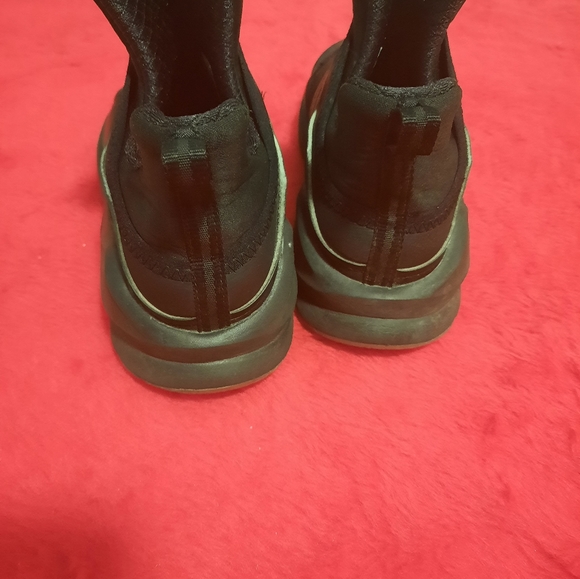 PUMA Women's Size 7 shoes - Picture 4 of 5